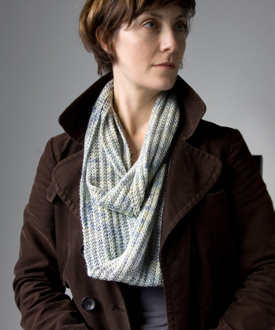 Free knitting pattern: Opul infinity scarf